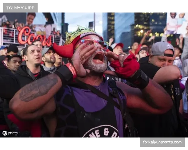 马赛俱乐部因球迷投掷烟火事件遭纪律委员会扣分及空场处罚